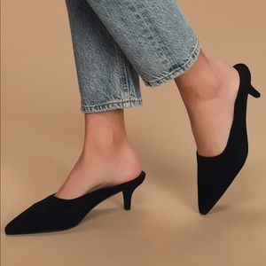 Lulu’s Khyle Black Suede Mules